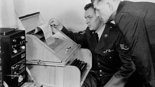 American-Soviet hotline established