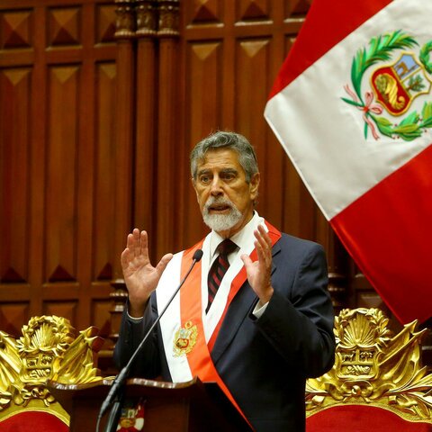 Francisco Sagasti entra al poder