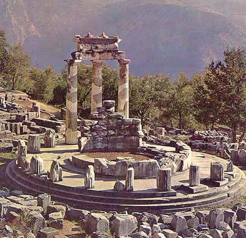 Tholos de Atenea Pronaia