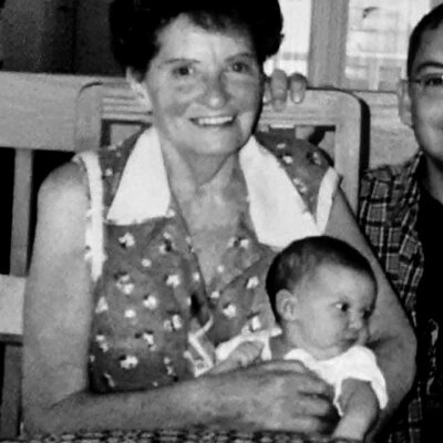 Timeline: D'une maîtresse d'école à une enseignante