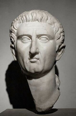 EMPERADOR MARCO NERVA