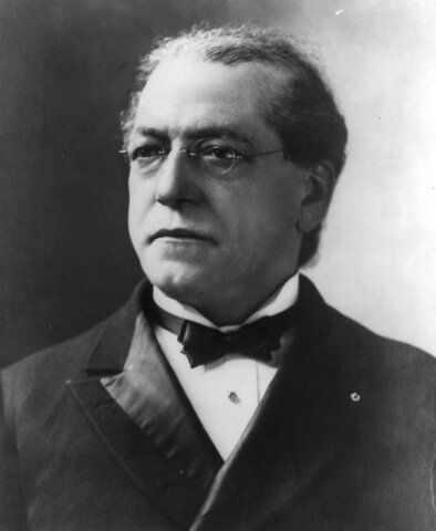 Samuel Gompers founds the American Federation of Labor