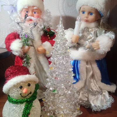 Timeline: История ёлочных игрушек в нашей семье.