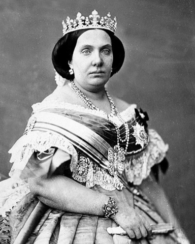 Nace Isabel II