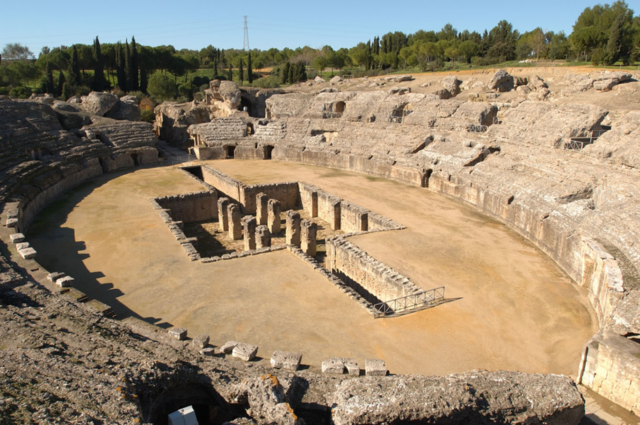 Anfiteatro de Itálica, 117-138, ciudad que debe su nombre al origen de la guarnición permanente establecido tras la batalla de Ilipa, en el seno de la II Guerra Púnica, año 206 a.C.