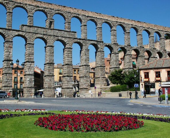 Acueducto de Segovia (Roma - España)