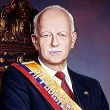 Sixto Durán-Ballén Cordovez (1992-1996)