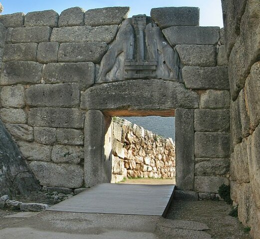 Puerta de Los Leones