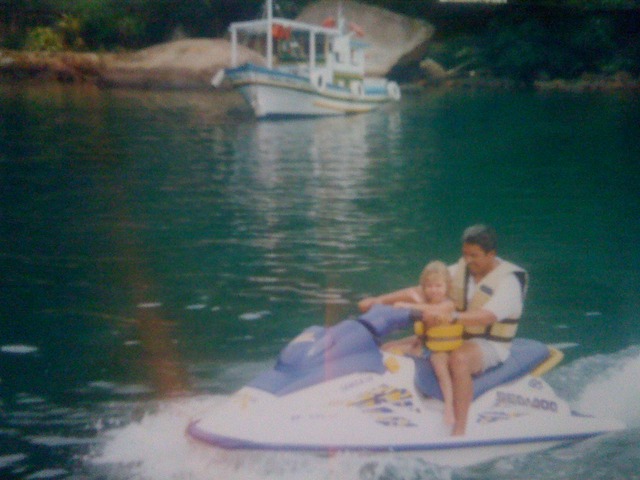 Andando de jet sky-Helena