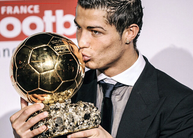 Ronaldo wins first Ballon d’Or award with his first club Manchester United