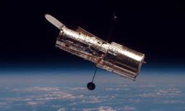 April 25, 1990: Hubble Space Telescope Deployed&nbsp;