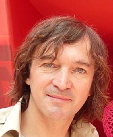 Cali sort son deuxième album solo Menteur