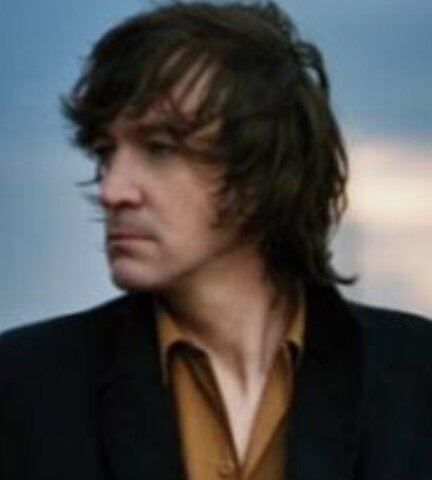 Cali a découvert la musique punk