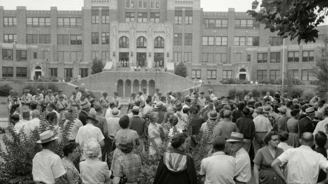 Les neufs de Little Rock Central High School