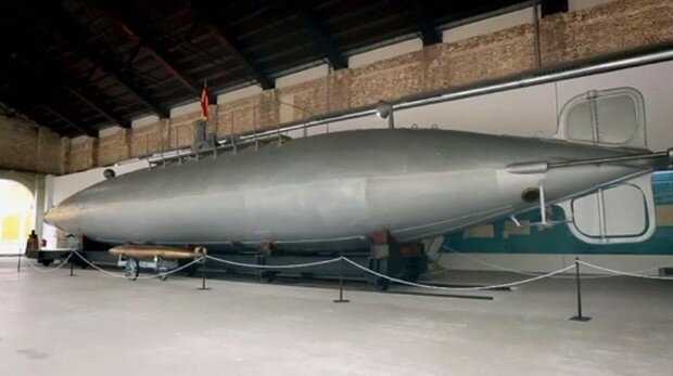 SUBMARINO ELÉCTRICO