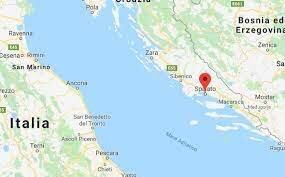 SI SPOSTA COL PADRE E I FRATELLI A SPALATO IN DALMAZIA