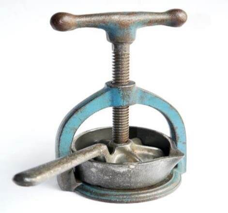 ¿Cuál fue él primer exprimidor?