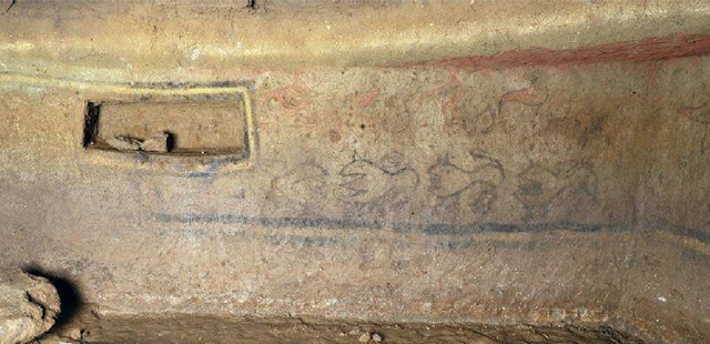 La Tumba de los Leones Ruguientes