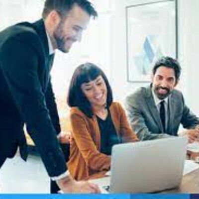 Timeline: Emprendedores visionarios a través del tiempo