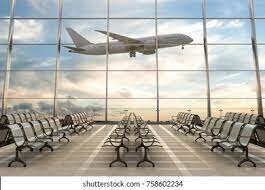 Nous sommes à l'aéroport pour embarquer direction Nice