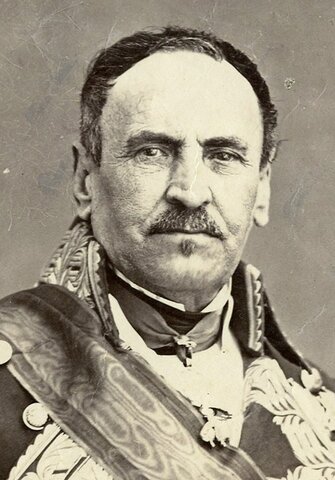 Ley de Ayuntamientos moderada y levantamiento progresista. Espartero,&nbsp;jefe del gobierno.