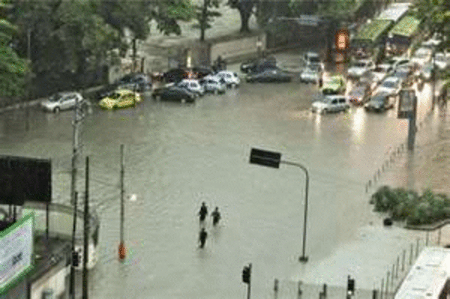 Chuvas no Rio devastam região serrana.