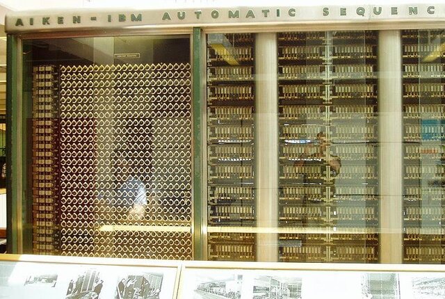 Ordenador electromecánico de Howard Aitken