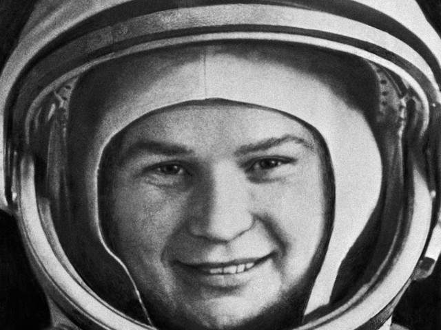 Vostok 6 carries Soviet Cosmonaut Valentia Tereshkova, the first woman in space and orbits the Earth 48 times.