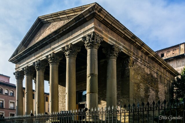 Templo romano de Vic