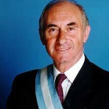 Fernando De la Rúa (USD 13.600.000.000)