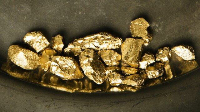 James Marshall Discovers Gold in California