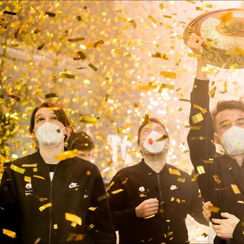 „The International"