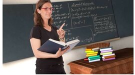 Timeline: ASPECTOS RELEVANTES DE LA EVOLUCIÓN HISTÓRICA  DEL CURRÍCULO ESCOLAR - Autores: Paúl Espinoza, Wilson Tene