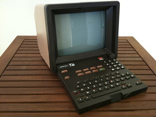 Début du Minitel en France