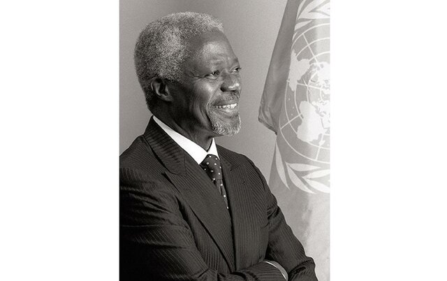 Ο Kofi Annan και το προσωπικό των Ηνωμένων Εθνών, Νέα Υόρκη (έδρα), ΗΠΑ