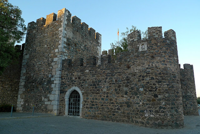 Primeira restauração dos muros de Beja