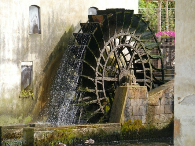 Moulin à eau pour moudre le grain