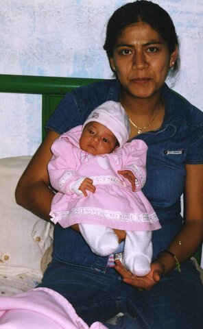 nacimiento de una bella bebé