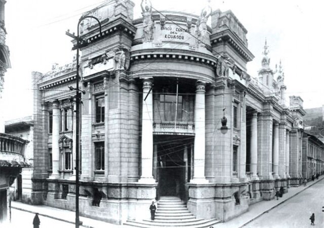 Fundación del banco de crédito hipotecario de Guayaquil