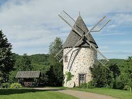 invention des moulin a vent pour moudre