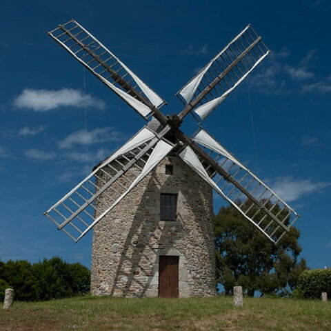 Création des moulins à vent