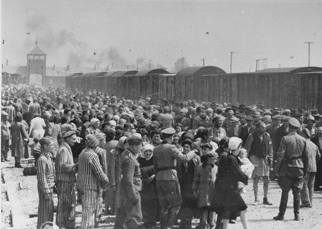 Nazi's establish gas chambers at Auschwitz