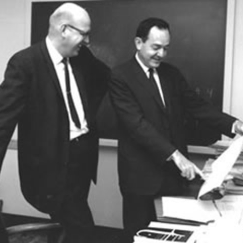 Los atributos del agente inteligente