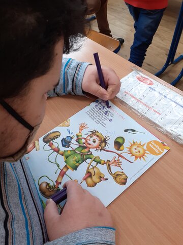 Find the letter in the middle of the word