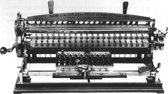 Construction des premières machines