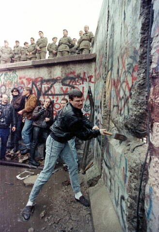 Fue destruido el muro de Berlín.