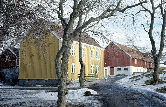 (ca) Våningshuset flyttes til Dalen gård