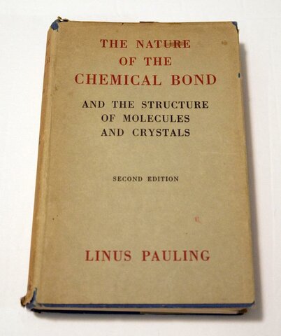 1939: Linus Pauling