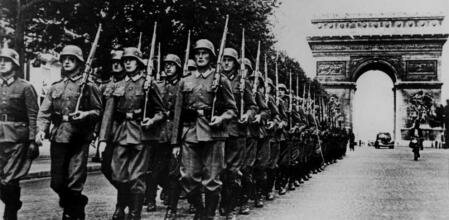 L’Alemanya nazi envaeix França