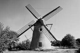 Création des moulins à vent